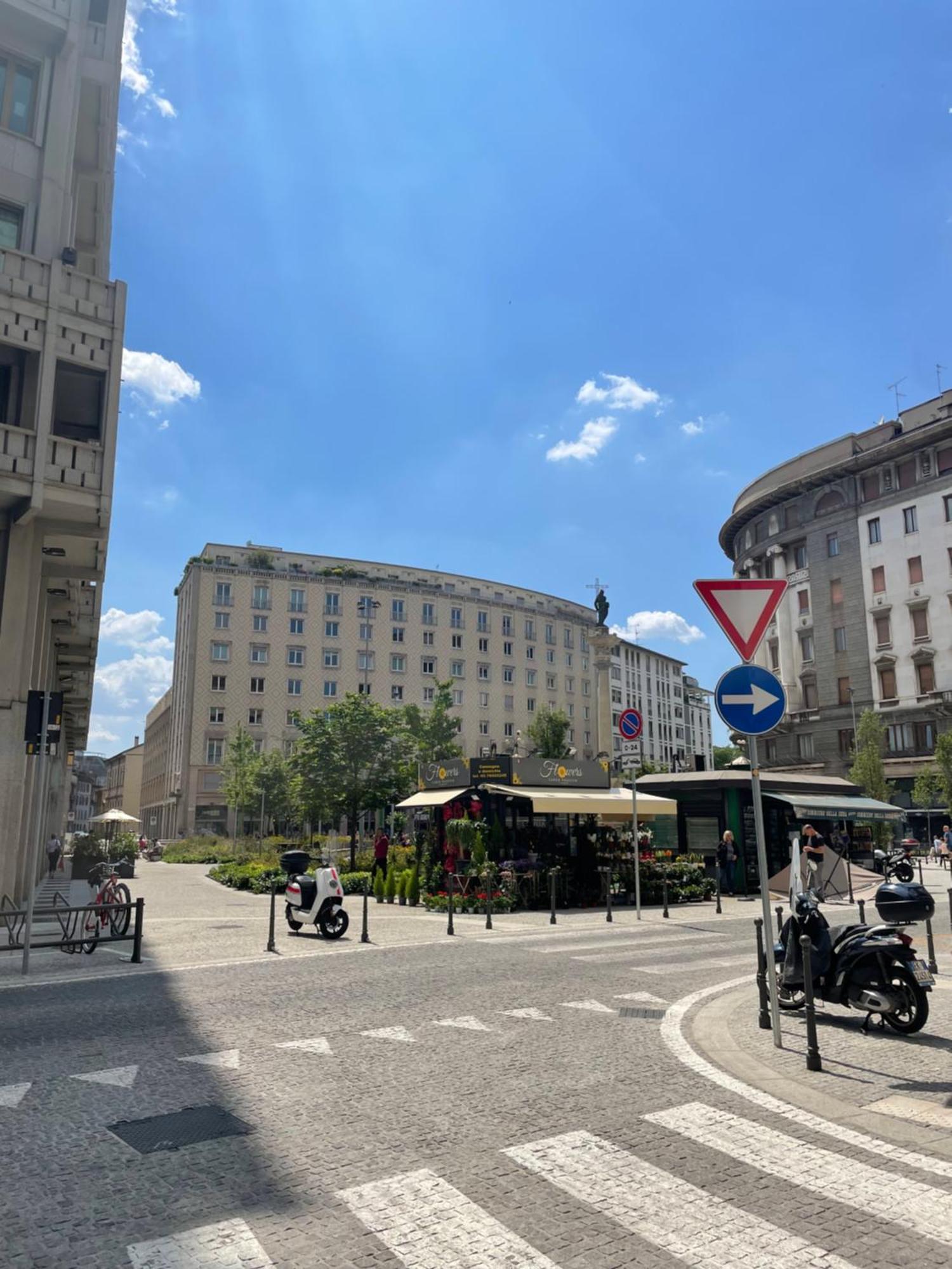 Downtown Apartment Milan Exterior photo